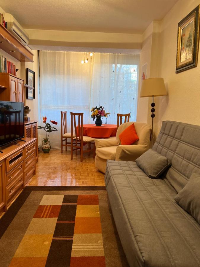 Appartamento Aparment Legazpi Madrid Esterno foto